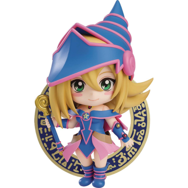 Good Smile Company vuelve a presentar, dentro de la colección Nendoroid, la figura de Dark Magician Girl. Mide 10 cm y está basada en el personaje del anime "Yu-Gi-Oh!". Contiene placas faciales (cara sonriente y decidida) y partes opcionales (bastón mágico, una parte de efecto de Magia Ardiente Oscura, uno de los Kuriboh del mazo de Yugi, la flauta de invocación Kuriboh y una hoja de círculo mágico).