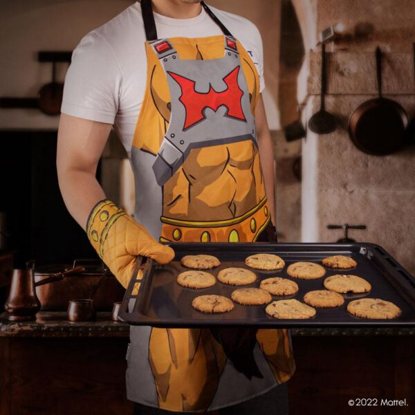 Cocina y vajilla Masters of the Universe - Licencia oficial - Kit incluye: delantal, manopla Material: 100% poliéster