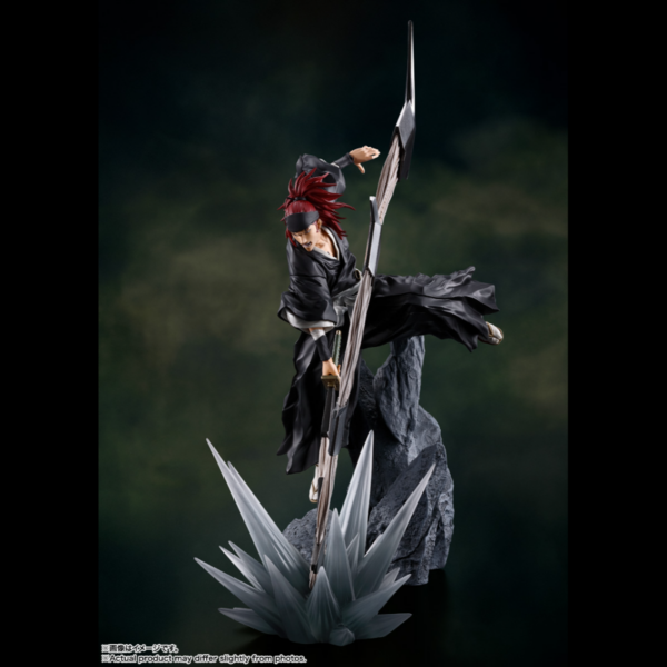 Tamashii Nations presenta, dentro de la colección Figuarts Zero, la figura de Renji Abarai. Está basada en el personaje del anime "Bleach: Thousand Year Blood War" y mide 25 cm. Se muestra saltando mientras desata un poderoso corte con Jaomaru.