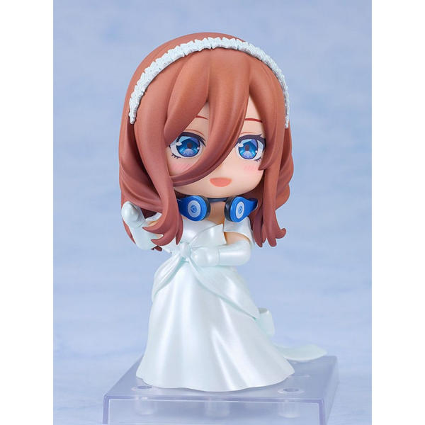 Figura articulada del anime "The Quintessential Quintuplets" de la línea Nendoroid, tamaño aprox. 10 cm. Viene con accesorios en una caja con ventana.