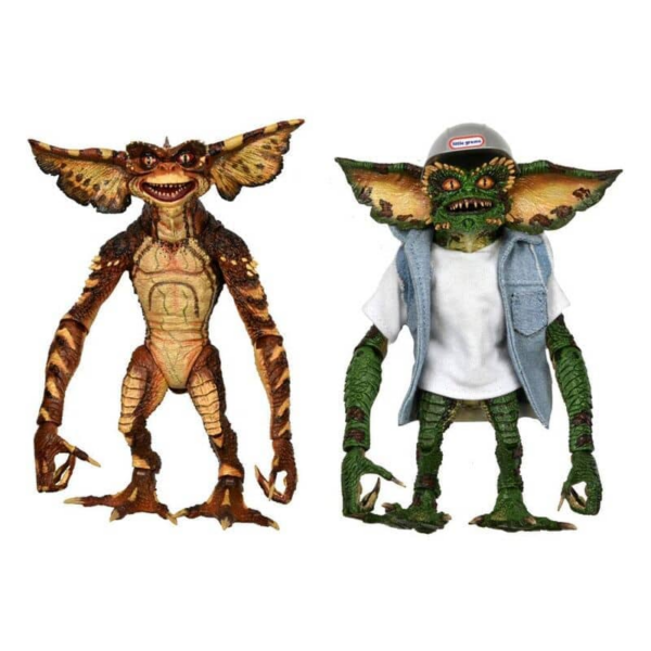 NECA presenta esta set de 2 figuras Ultimate Demolition Gremlin, dentro de su linea Ultimate, basadas en los personajes de Gremlins 2. las figuras del set miden unos 18 cm y se incluye barril, mazo, bomba, lata, dinamita, émbolo de dinamita, manos intercambiables, casco, camiseta de tela y chaleco vaquero. y 1x chaleco vaquero."