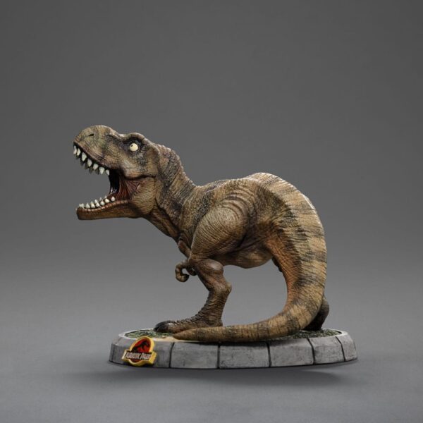 Minifiguras Jurassic Park Figura de PVC la línea "Mini Co." de Iron Studios, tamaño aprox. 15 x 19 x 17 cm. Viene en una caja con ventana.