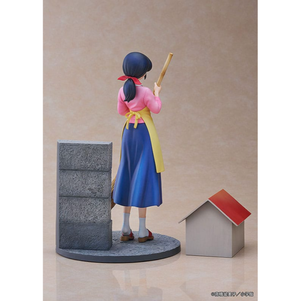 Estatuas Maison Ikkoku Estatua del anime "Maison Ikkoku". Fabricada en PVC, tamaño aprox. 25 cm. Viene con una base en una caja con ventana.