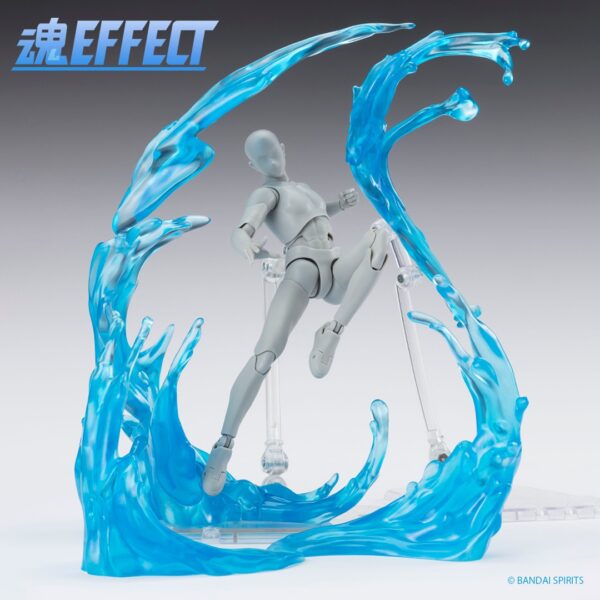 Tamashii Nations presenta, dentro de la colección S.H. Figuarts, este set de efectos de Water Blue Version. Tiene una altura máxima de 18 cm y contiene 4x piezas de efecto agua. (Este set de efectos no incluye la figura).