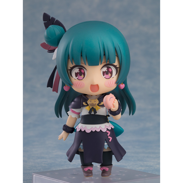 Good Smile Company presenta, dentro de la colección Nendoroid, la figura de Yohane. Está basada el personaje del anime "Yohane the Parhelion: Sunshine in the Mirror" y mide 10 cm. Incluye placas faciales (cara sonriente, cantando y expectante) y complementos (bastón y macarrón).