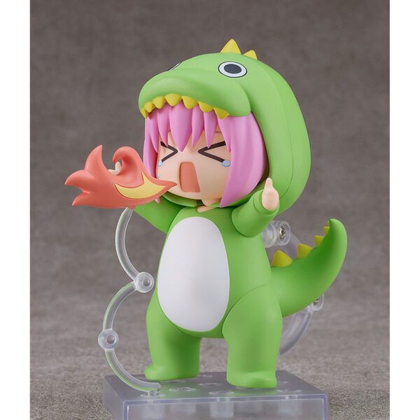 Good Smile Company presenta, dentro de la colección Nendoroid, la figura de Hitori Gotoh Attention Seeking Monster Version. Mide 10 cm y está basada en el personaje del anime "Bocchi the Rock!". Incluye placas faciales (cara estándar y frustrada) y accesorios (efecto llama, Hitori Gotoh Tsuchinoko Version y hoja de fondo).