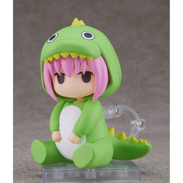 Good Smile Company presenta, dentro de la colección Nendoroid, la figura de Hitori Gotoh Attention Seeking Monster Version. Mide 10 cm y está basada en el personaje del anime "Bocchi the Rock!". Incluye placas faciales (cara estándar y frustrada) y accesorios (efecto llama, Hitori Gotoh Tsuchinoko Version y hoja de fondo).