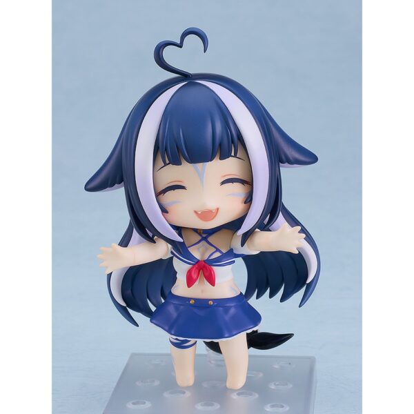 Good Smile Company presenta, dentro de la colección Nendoroid, la figura de Shylily. Mide 10 cm y está basada en la Vtuber Shylily. Contiene placas faciales (cara sonriente, sonriente con los ojos cerrados y enamorada) y un sombrero.