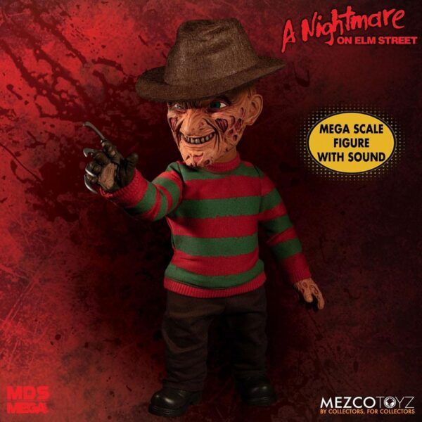 Figuras Pesadilla en Elm Street Figura articulada parlante con accesorios de la película ´Pesadilla en Elm Street´, tamaño aprox. 38 cm. Viene en una caja con ventana. Funciona con 3x Pilas LR44, incluidas.