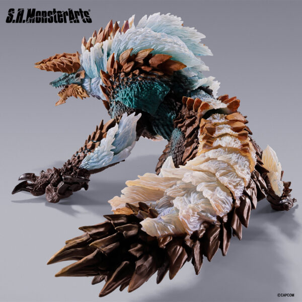 Figura de la línea S.H Monster Arts de Tamaño 28'5 cm. con todo lujo de detalle